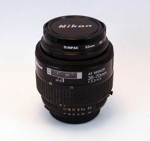 Nikon AF Nikkor 35-70mm F3.3-4.5 Macro Mk I version with Window Scale - Picture 1 of 4