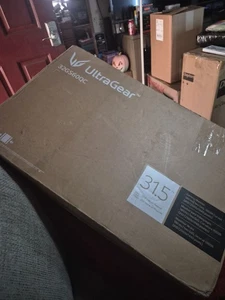 NEW LG 32GS60QC-B Ultragear 32-inch Curved Computer Gaming Monitor QHD 2560x1440 - Picture 1 of 2
