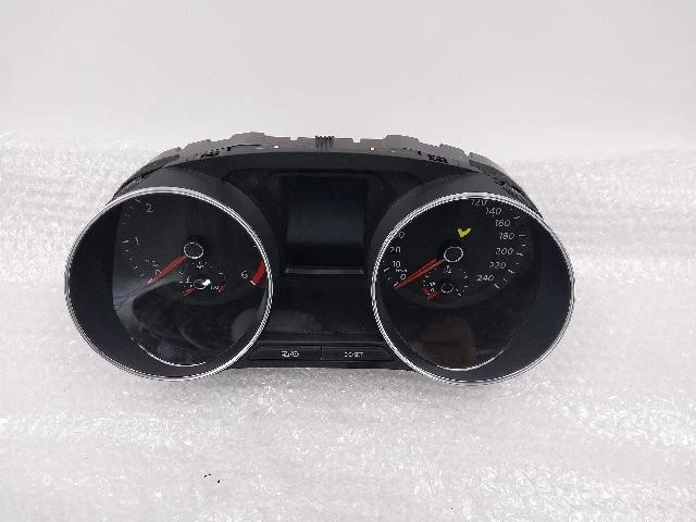 2015 Volkswagen Polo Instrument Clusters 6C0920741A - Image 1 of 4