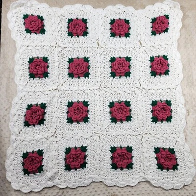 Manta vintage roseta floral ganchillo regazo tiro afgano rosa blanco dimensional Foto 1 de 4