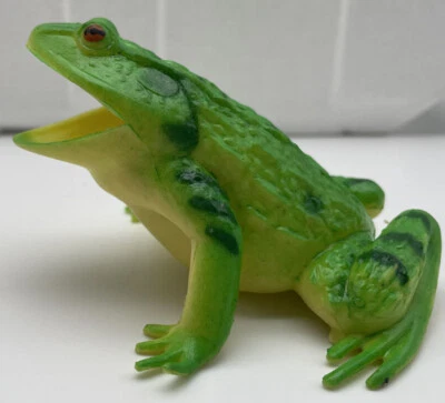 Squeak Frog - Image 1 of 4