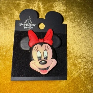 New Walt Disney World Rubber Minnie Mouse Pin - Retired - Disneyana Collectibles - Picture 1 of 1