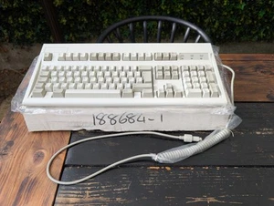 Key Tronic Vintage Retro Computer Keyboard E03602QLUKPS2 UK Keyboard - Picture 1 of 14