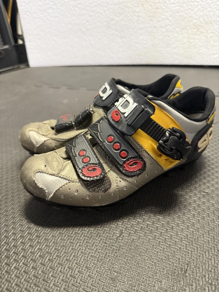 Zapato de MTB SIDI Dominator para mujer negro amarillo talla EU 38,5 EE. UU. 6,5. Usado Foto 1 de 4