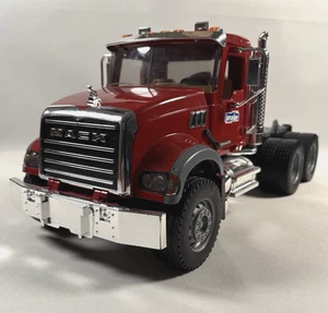 Semirimorchio camion BRUDER Red Mack granito solo 1:16 2007 Made in Germany - Foto 1 di 22