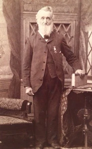 Antica foto armadio cartolina VETERANO GUERRA CIVILE GAR MEDAGLIA DISTINTIVO STELLA MANSFIELD OHIO - Foto 1 di 3