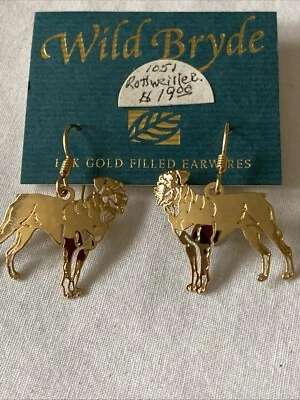 Pendientes de gancho Wild Bryde chapados en oro Rottweiler perro colgante relleno de oro de 14 k Foto 1 de 4