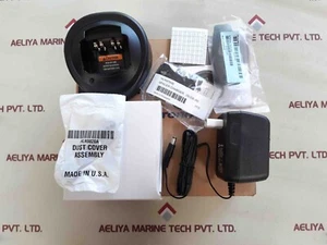 MOTOROLA 481809003NT Single Unit Charger Kit HTN 9000D 2504548T13 110VAC 50/60HZ - Picture 1 of 7