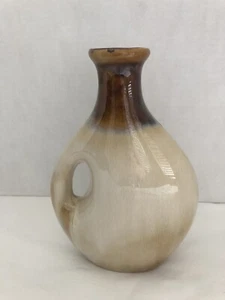 Glasierte Keramik braun, beige & blau Gefäßvase mit Griff - Bild 1 von 11