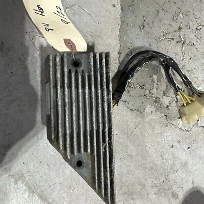 1983 - 1985 HONDA SHADOW 700 night hawk RECTIFER VOLTAGE REGULATOR ELECTRIC Oem - Image 1 of 4