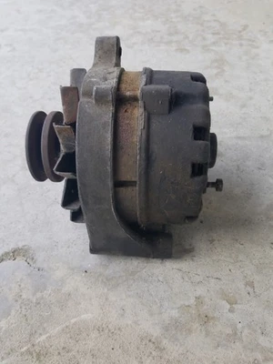 1968-1972 MUSTANG COUGAR FORD DUAL PULLEY AUTOLITE ALTERNATOR (PARTS) - Image 1 of 4