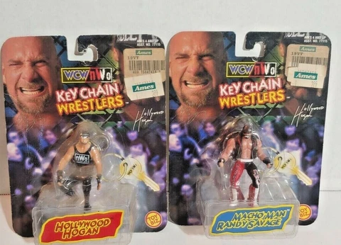 Lot of 2 VTG WCW Keychains Hollywood Hogan Macho Man Savage NWO Wrestlers Figure Cover
