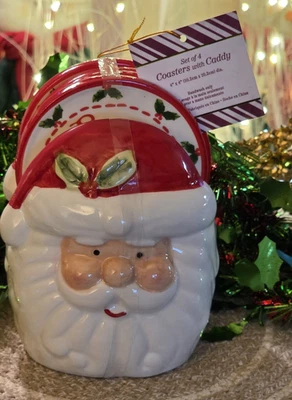 Posavasos para bebidas de Papá Noel (juego de 4) con soporte para carrito de Navidad de Papá Noel de 6" de alto Foto 1 de 4