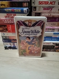 Snow White And The Seven Dwarfs (VHS) - Imagen 1 de 3