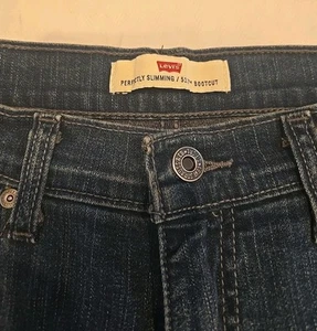 Levi’s 512 perfekt schlankmachender Bootcut – Damengröße 6M 28 "Taille 32" lang blau - Bild 1 von 9