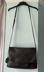 HIDEPARK Genuine Dark Navy/Cognac Leather Flap Over Vintage Crossbody Bag Size L - Picture 1 of 23