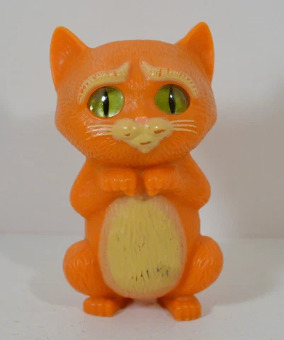 2011 Cute Eyes Puss In Boots 3.25" McDonald's Movie Action Figure #4 Shrek Cover