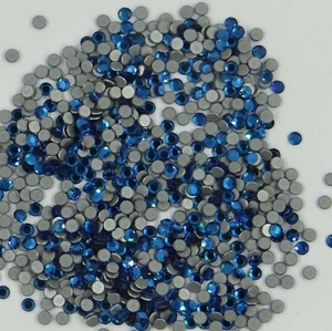 2000 SS5 CB: 50 Swarovski Strasssteine Flachboden SS5 (1,85mm) CAPRI BLUE - Bild 1 von 3