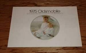 Original 1975 Oldsmobile Full Line Sales Brochure 75 Toronado Cutlass Delta - Picture 1 of 2
