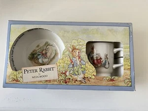 Vintage 1991 Peter Rabbit Child's 2 Piece Dish Set Wedgwood Beatrix Potter NEW - Picture 1 of 5