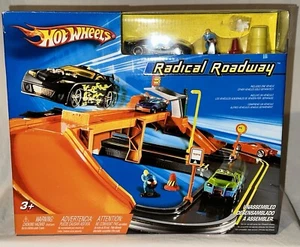 Vintage Mattel Hot Wheels H6292 Radical Roadway Spielset von 2004. Neu im Karton versiegelt - Bild 1 von 8