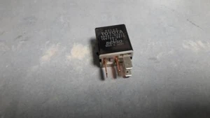 Toyota Previa 2001 Relay Module 9098702012, 90987-02012 156700-08 #723202-05 - Picture 1 of 8