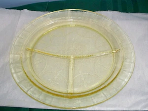 YELLOW DEPRESSION GLASS GRILL PLATE CAMEO HOCKING - Picture 1 of 3
