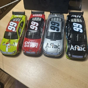 Lotto di 4 #99 Carl Edwards Motorsport autentici scala 1/24 senza scatole - Foto 1 di 10