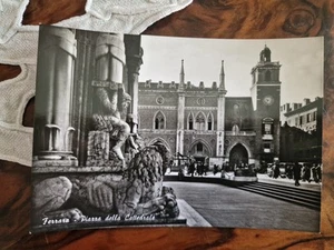 Cartolina  Ferrara Piazza della Cattedrale  MS489 * - Imagen 1 de 2
