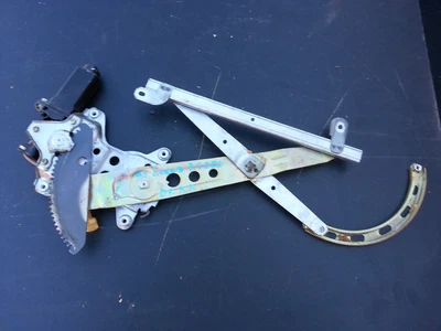 Lexus ES250 1990 - regulador de ventana - conductor trasero 91 - coche de poco kilometraje Foto 1 de 2