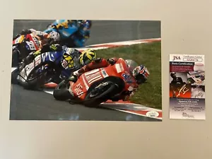 VALENTINO ROSSI & CASEY STONER FIRMATO A MANO 8x12 MOTO GP JSA spedizione gratuita - Foto 1 di 2
