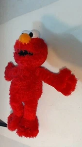 Tickle Me Elmo 2016 C0923 Giggles Shakes Talks Hasbro Sesame Street Plush - Picture 1 of 3