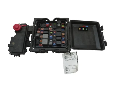 2015 CADILLAC ATS ENGINE FUSE BOX GM OEM 22953293 w/o pre-crash system  - Image 1 of 4