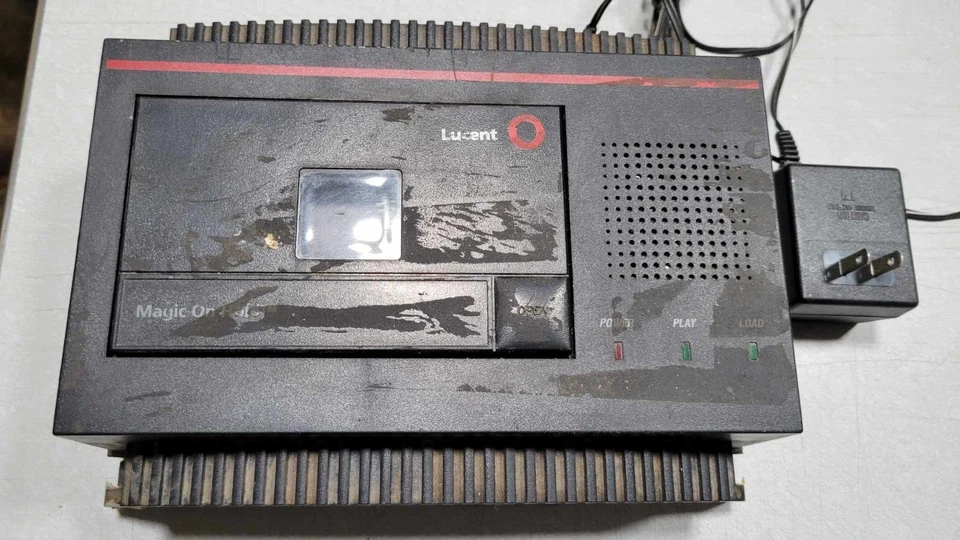 Reproductor de casete digital Lucent DMOH Magic On Hold con adaptador de corriente de colección Foto 1 de 4