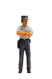 Figurine peinte à l'échelle 1/43ième d'un gendarme debout - Zdjęcie 1 z 8