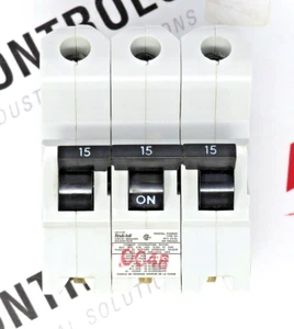 Disyuntor de circuito Schneider Electric Federal Pioneer NA3P15 15A 240V 3 PL - Imagen 1 de 12