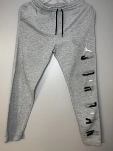 Air Jordan Youth Large With Discoloration In Upper Thigh - Picture 1 of 4