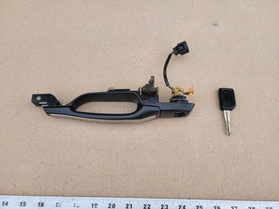 Manija de puerta delantera para conductor AW344282 llave OEM puerta exterior mitones 97-03 DIAMANTE  Foto 1 de 4