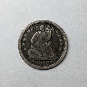 Media moneda de diez centavos de plata libertad sentada 1853 P perforada - Imagen 1 de 3