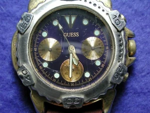 Reloj cronógrafo original vintage usado para hombre Guess 1993 correa de cuero analógico - Imagen 1 de 3