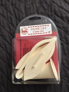FMM EXOTIC LILY, EMBOSSERS & FORMER - NEW IN PACK - - Picture 1 of 7