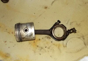 56 TR3 Connecting rod & piston - Picture 1 of 2