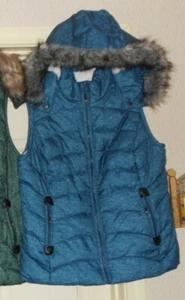 Women's Puffer VEST w/ Faux Fur Hood OR Floral OR Solid Blue Med or Large - Picture 1 of 22