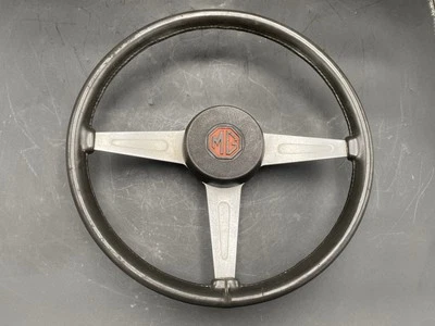 1971-1976 MGB, MGB GT 15.5” Steering Wheel - Изображение 1 из 4