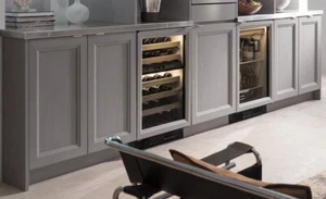 Sub Zero Sub-Zero UC-24BG/O Weinregal Unterbaukühlschrank | Handgefertigt USA - Bild 1 von 3