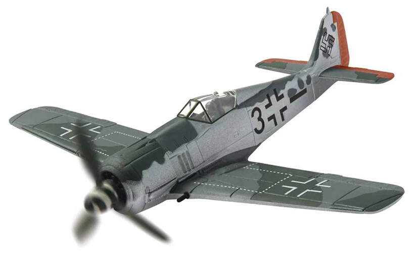 Corgi Focke-Wulf Fw 190F-8 Black 3 Feldwebel 1/72 diecast plane model aircraft - Image 1 of 4