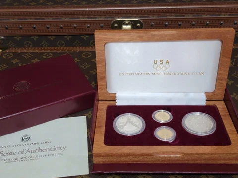1988 Olympic Commemorative $5 $1 Gold Silver Proof Uncirculated UNC 4 Coin Set Cover