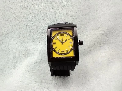 RELOJ SUIZO RARO "LIMUSINA" ESFERA AMARILLA CORREA SILICONA NEGRA CURVADA RECTO Foto 1 de 4