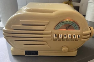 Vintage Crosley CR3 limited edition #1693 AM FM Tape radio. - Picture 1 of 6
