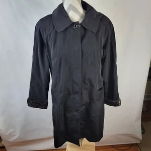 Trench donna con cappuccio Liz Claiborne Petites nero/stampa leopardata chiusura a scatto davanti S PL - Foto 1 di 16